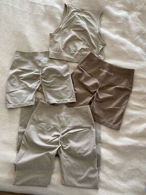 Alphalete neutrals bundle